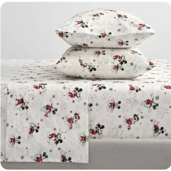 Pottery Barn Bedding Pottery Barn Christmas Mickey Mouse Sheet Set